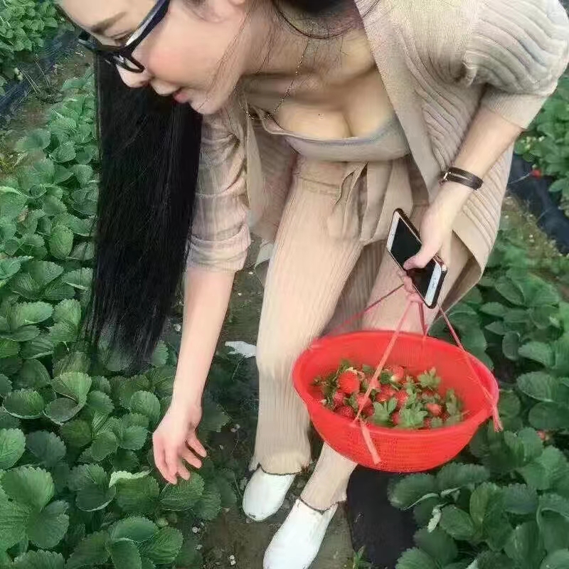 深圳一女子住酒店三天沒開窗，退房發(fā)現(xiàn)窗外是衛(wèi)生間
